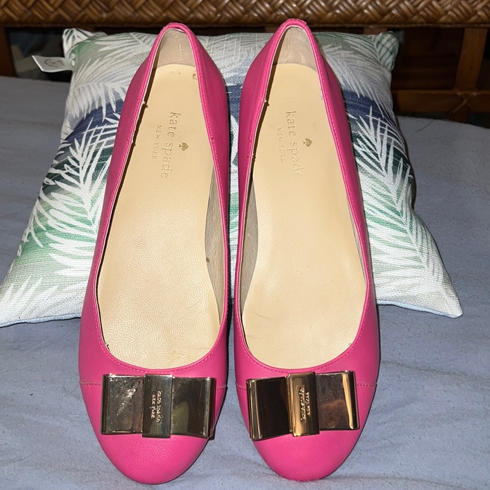 KATE SPADE Pink 💖 Leather Gold Bow Flats Barbie Pink